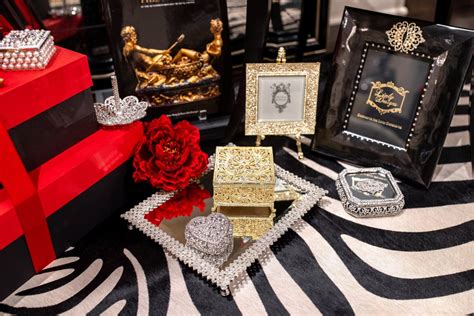 Luxury Valentine's Day Gifts 